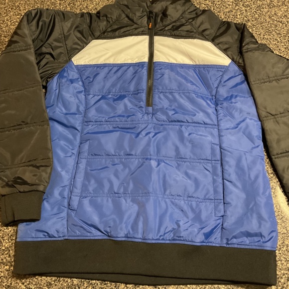 Cutter and Buck 1/2 zip Jacket, Size Large - Picture 2 of 5